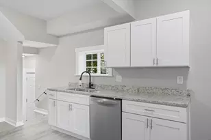 210 N Oakley Ave, Columbus, OH 43204 - Photo 9