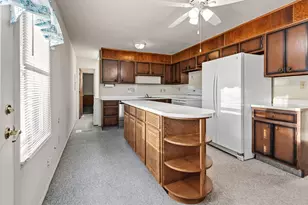 806 Candlewood Blvd, Piqua, OH 45356 - Photo 11