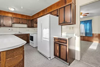 806 Candlewood Boulevard, Piqua, OH 45356 - Photo 13