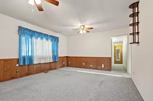 806 Candlewood Blvd, Piqua, OH 45356 - Photo 7