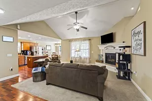 680 Loxley Ln, Troy, OH 45373 - Photo 5