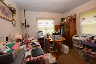 5889 Troy Rd, Springfield, OH 45502 - Photo 9