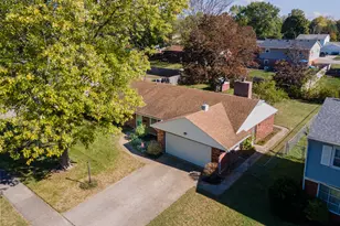 1075 Crestview Dr, Troy, OH 45373 - Photo 5