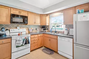 322 Cole Dr, Wapakoneta, OH 45895 - Photo 7