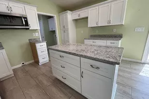 215 Village Pkwy, Jackson Center, OH 45334 - Photo 11