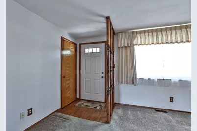 210 Zimmerman Street, New Carlisle, OH 45344 - Photo 5