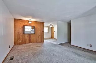 210 Zimmerman St, New Carlisle, OH 45344 - Photo 7