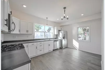 208 W Williams Avenue, Bellefontaine, OH 43311 - Photo 9