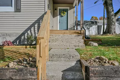 208 W Williams Avenue, Bellefontaine, OH 43311 - Photo 3