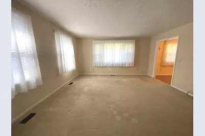 1811 Greenbriar Drive, Troy, OH 45373 - Photo 13