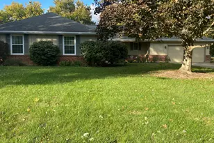 1811 Greenbriar Dr, Troy, OH 45373 - Photo 1