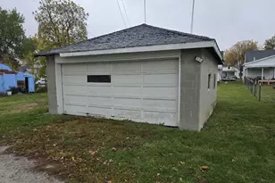 811 Columbia St, Saint Marys, OH 45885 - Photo 9