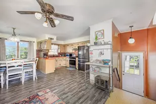 9 E Silver St, Wapakoneta, OH 45895 - Photo 9