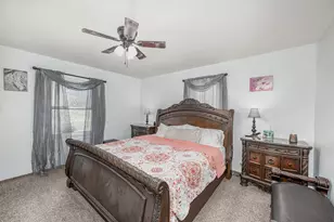 9 E Silver St, Wapakoneta, OH 45895 - Photo 13