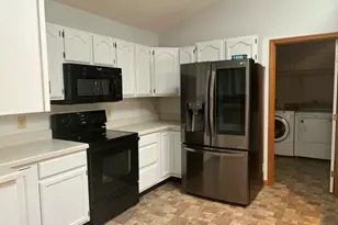 3126 Lakeview Ct, Springfield, OH 45503 - Photo 3