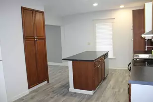 410 W Liberty St, Springfield, OH 45506 - Photo 7