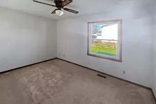 626 Birt St, Greenville, OH 45331 - Photo 9