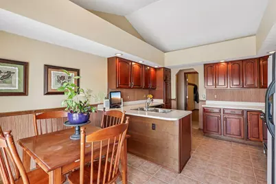 915 Winston Lane, Tipp City, OH 45371 - Photo 7