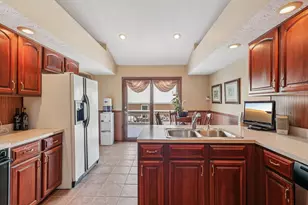 915 Winston Ln, Tipp City, OH 45371 - Photo 11