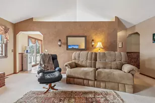 915 Winston Ln, Tipp City, OH 45371 - Photo 5