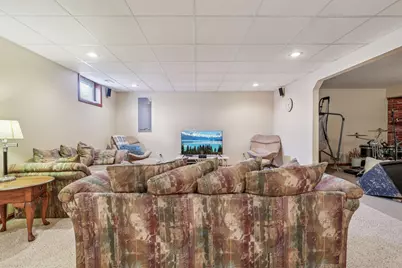 915 Winston Lane, Tipp City, OH 45371 - Photo 37