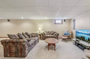 915 Winston Ln, Tipp City, OH 45371 - Photo 35