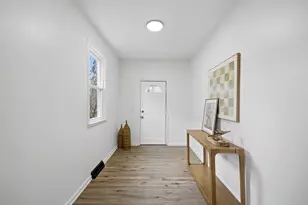 1274 Wager St, Columbus, OH 43206 - Photo 3