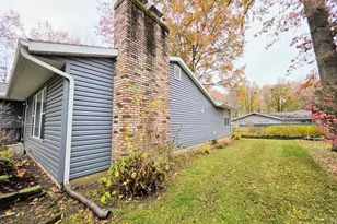 909 Magnolia St, Saint Marys, OH 45885 - Photo 3