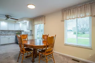 3136 Suburban Dr, Beavercreek, OH 45432 - Photo 17