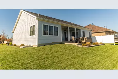 1018 Hunters Ridge Drive, Tipp City, OH 45371 - Photo 53