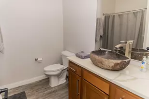 1018 Hunter's Ridge Dr, Tipp City, OH 45371 - Photo 35