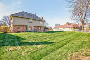 2591 Merrimont Dr, Troy, OH 45373 - Photo 13