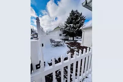 332 E Auburn Avenue, Bellefontaine, OH 43311 - Photo 7