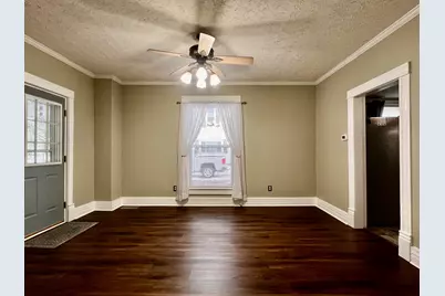 332 E Auburn Avenue, Bellefontaine, OH 43311 - Photo 9