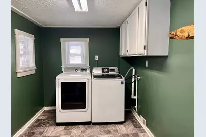 332 E Auburn Avenue, Bellefontaine, OH 43311 - Photo 25