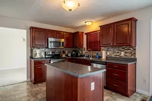 6741 Stovali Dr, Huber Heights, OH 45424 - Photo 11