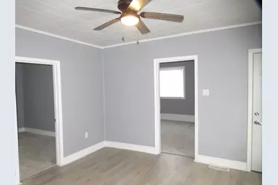 227 NW E Street, Richmond, IN 47374 - Photo 9