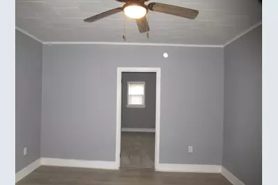 227 NW E Street, Richmond, IN 47374 - Photo 3