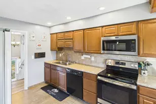 5826 Cedarwood Dr, Lewisburg, OH 45338 - Photo 7