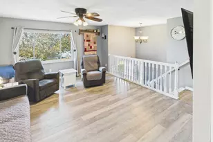 5826 Cedarwood Dr, Lewisburg, OH 45338 - Photo 3