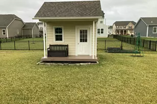 1144 Red Maple Dr, Troy, OH 45373 - Photo 9