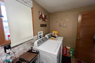 407 E Pike St, Jackson Center, OH 45334 - Photo 37