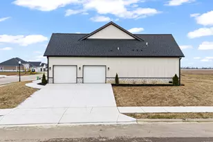 995 Rosenthal Dr, Tipp City, OH 45371 - Photo 3