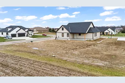 995 Rosenthal Drive, Tipp City, OH 45371 - Photo 5