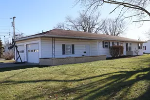 401 Gwendolyn St, Fort Recovery, OH 45846 - Photo 3