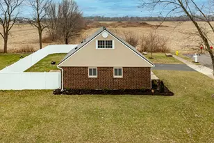 401 Kings Chapel Dr, Troy, OH 45373 - Photo 37