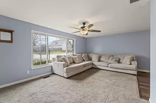 861 S Gardner Rd, Dayton, OH 45429 - Photo 9