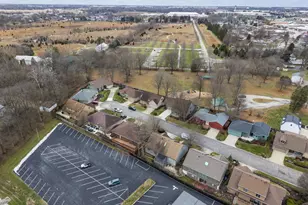 45 Colony Park Dr, Troy, OH 45373 - Photo 5