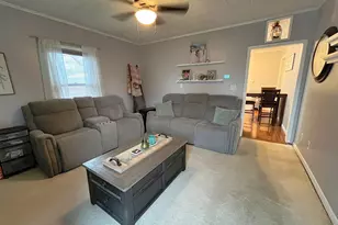 306 W Plum St, Wapakoneta, OH 45895 - Photo 5