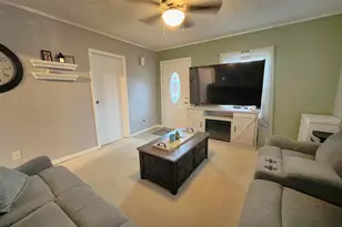 306 W Plum St, Wapakoneta, OH 45895 - Photo 9